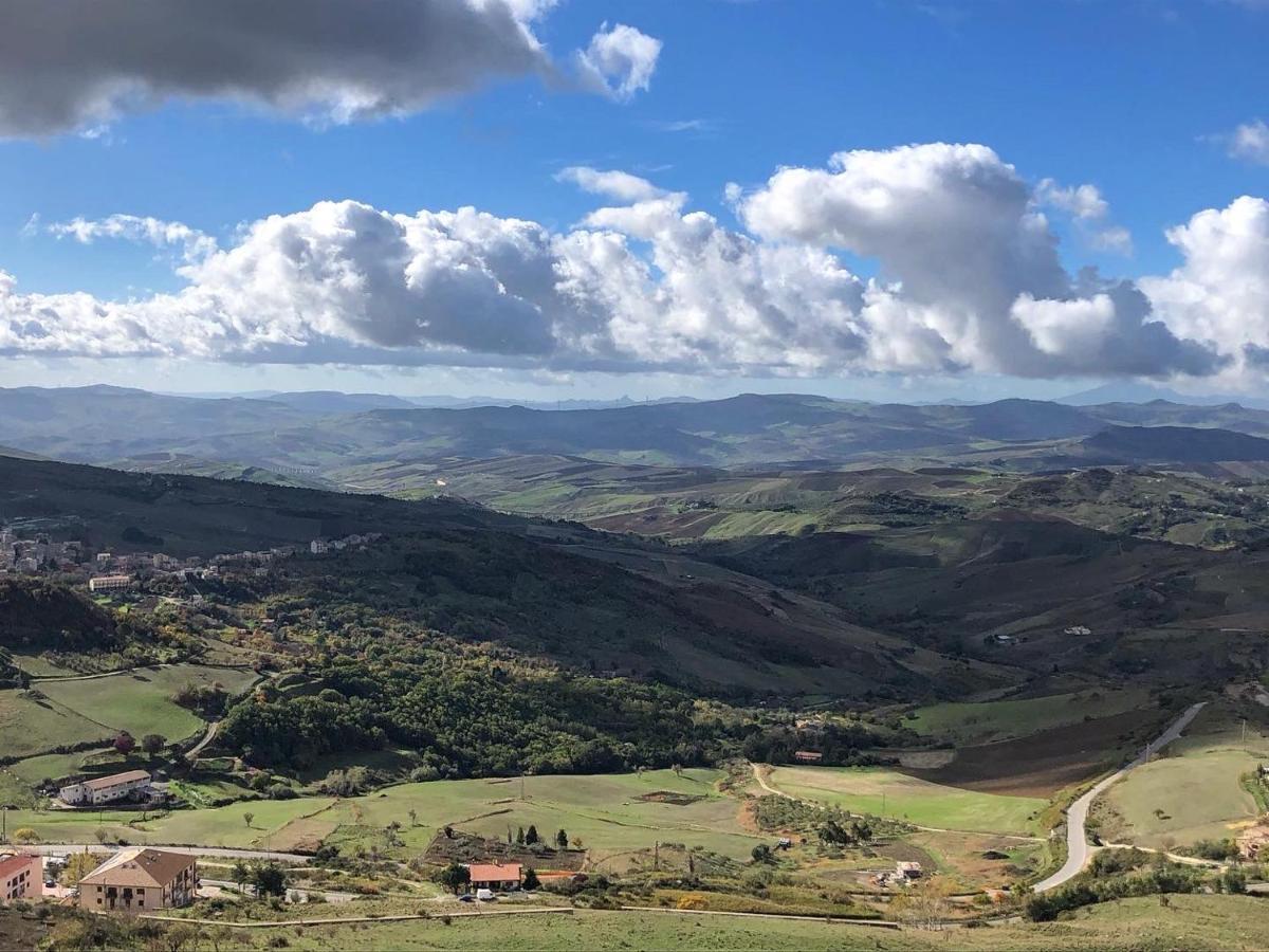 Verso Est Petralia Soprana Bagian luar foto